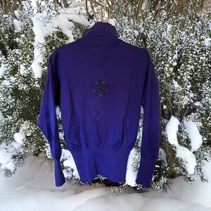 Vintage 90’s Tyrolia Ski Wool/Acrylic Purple Star Turtleneck Sweater Small